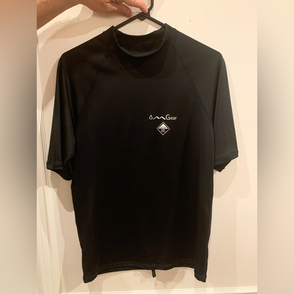 black rash guard